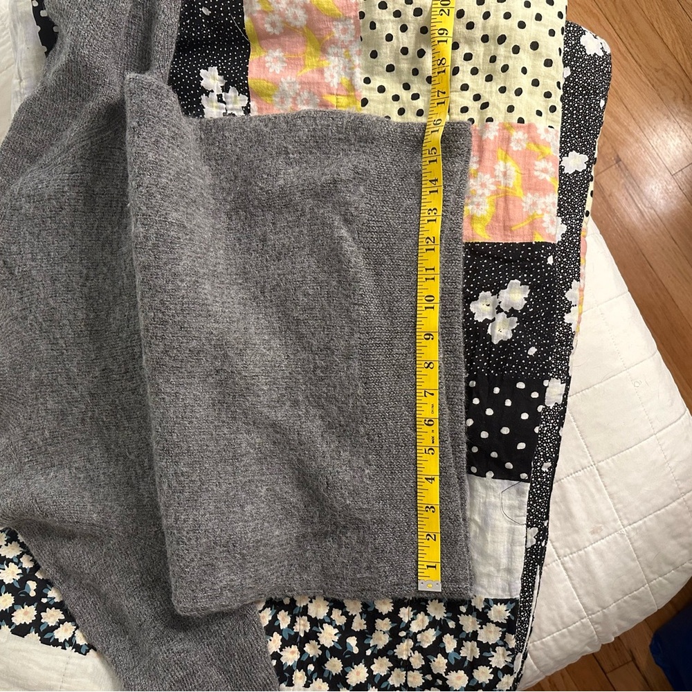 Acne Studios Grey Sweater – 100% Alpaca Wool - Picture 5 of 6